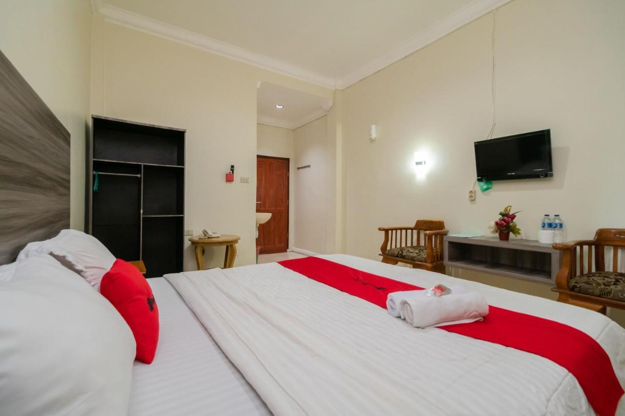 Hotel Reddoorz @ Pematangsiantar Esterno foto